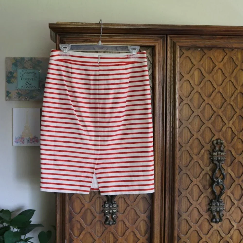 J. CREW No. 2 Pencil Skirt in Deck Stripe Style # 82131 - Red, Size 2 - Picture 2 of 16
